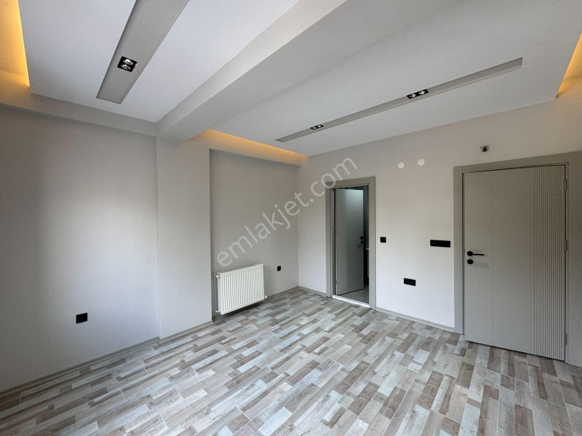 Zerdalilikte Çift Banyolu Kombili Otoparklı Fırsat Geniş 3+1 Daireler - Görsel 20