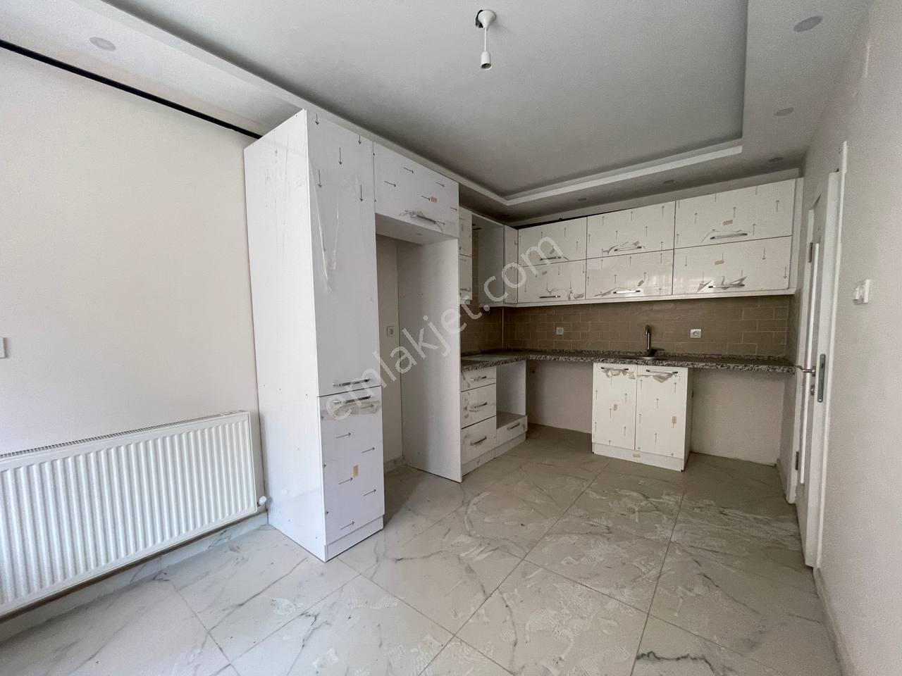 Selvili Tepe Mahallesinde Sıfır Kiralık Zemin Bahçeli 2+1 Daire - Görsel 4