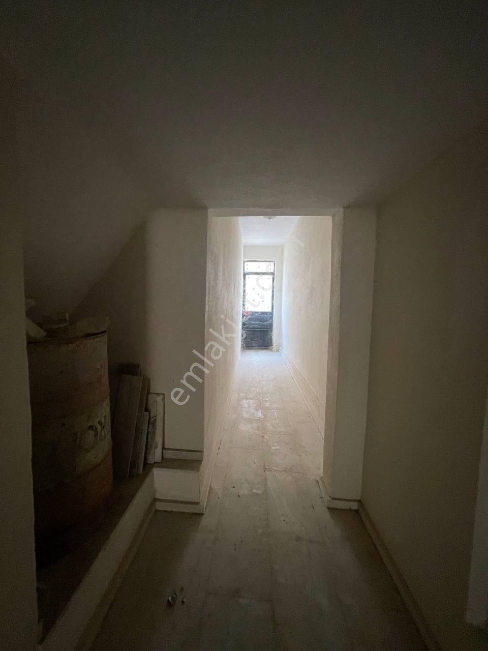 Selvili Tepe Mahallesinde Sıfır Kiralık Zemin Bahçeli 2+1 Daire - Görsel 19