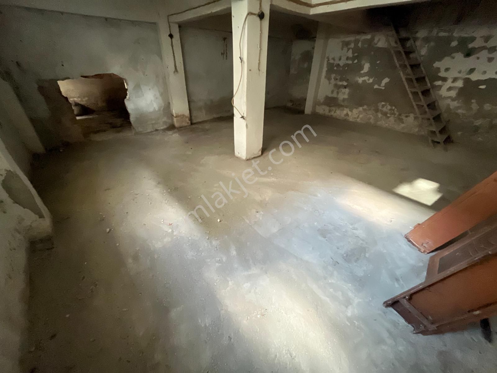Has Seba'dan Kemalpaşa Mh 90m2 Geniş Kullanışlı Depo - Görsel 2