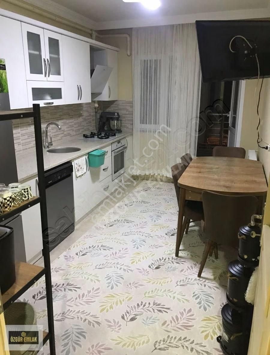 Özgür Emlak'tan Asansör Ve Doğalgazlı Daire - Görsel 4