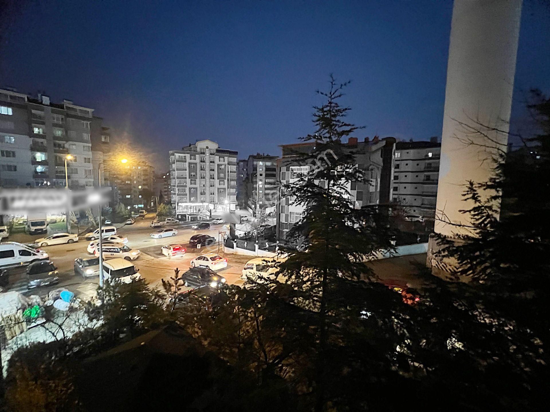 Burç Mah Seval Cadde Üzeri Güneybatı Cadde Ve Park Manzaralı 3+1