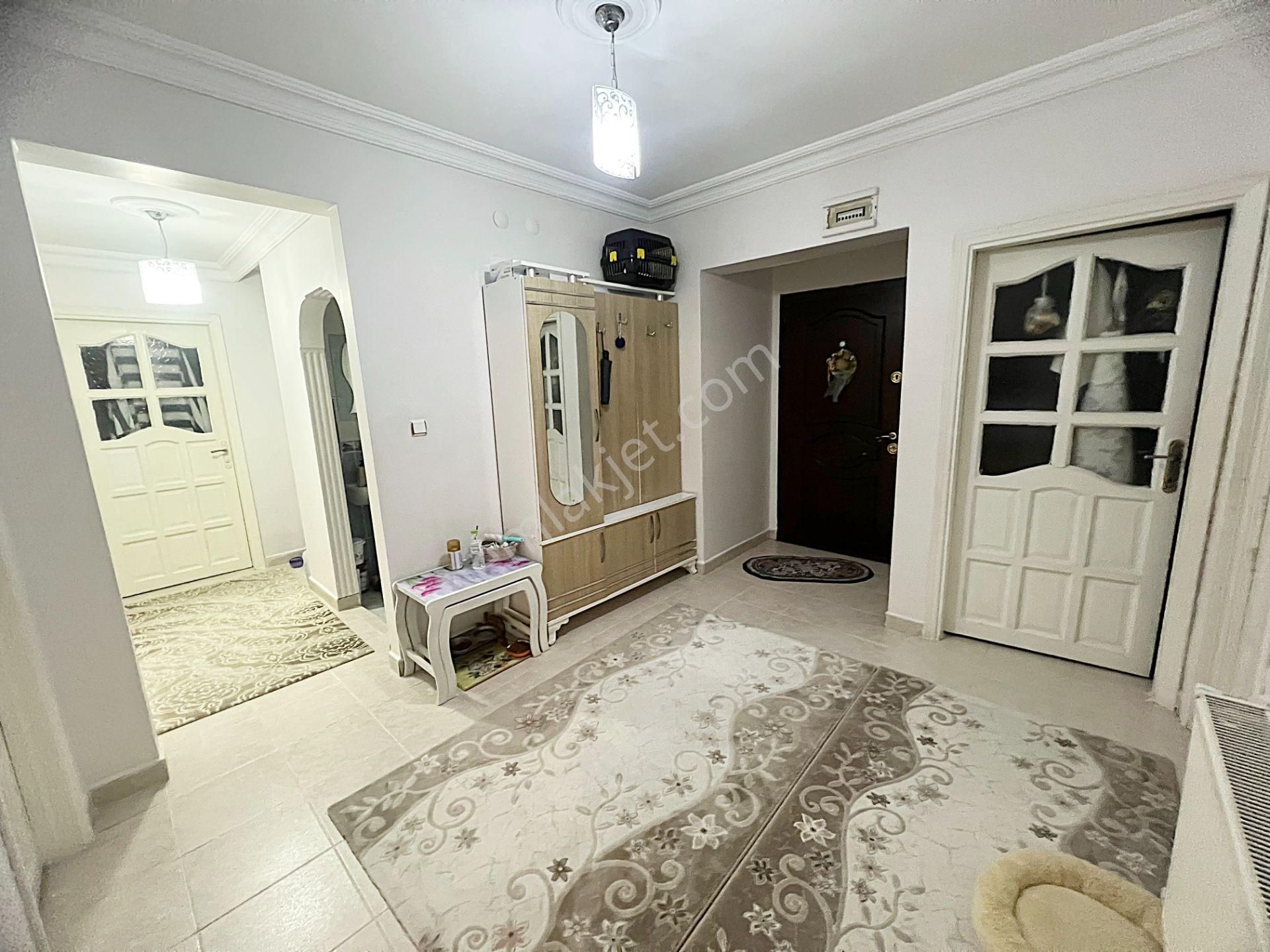 Burç Mah Seval Cadde Üzeri Güneybatı Cadde Ve Park Manzaralı 3+1 - Görsel 26