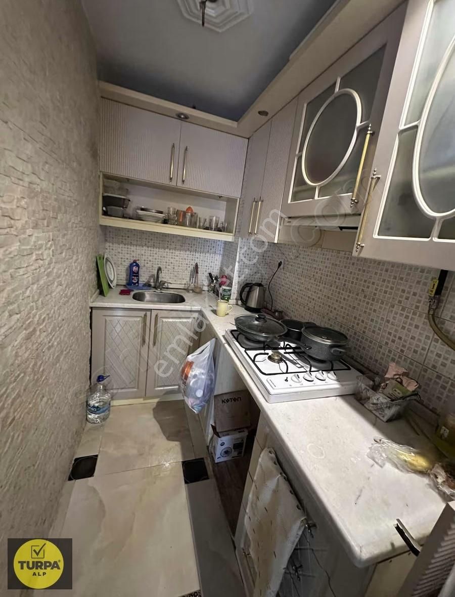 Alsancak 2. Kordonda Satılık Fırsat 1+1 - Görsel 7