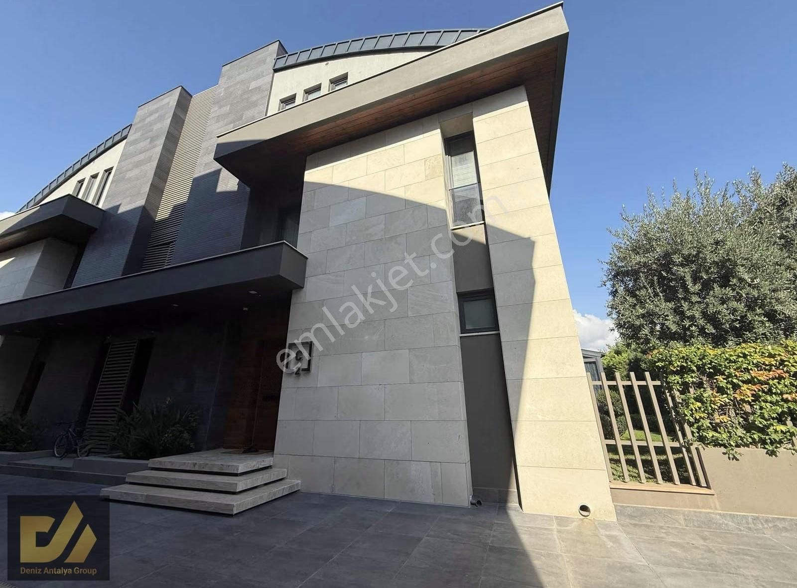 Molla Yusuf Mahallesinde Lüks Triplex Satılık Villa - Görsel 6