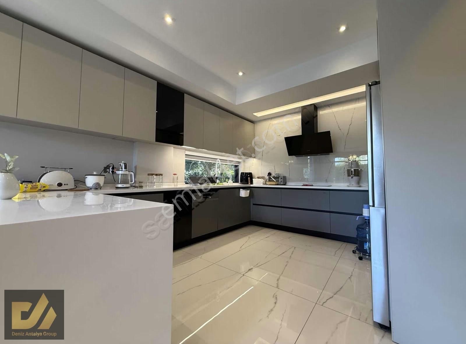 Molla Yusuf Mahallesinde Lüks Triplex Satılık Villa - Görsel 20