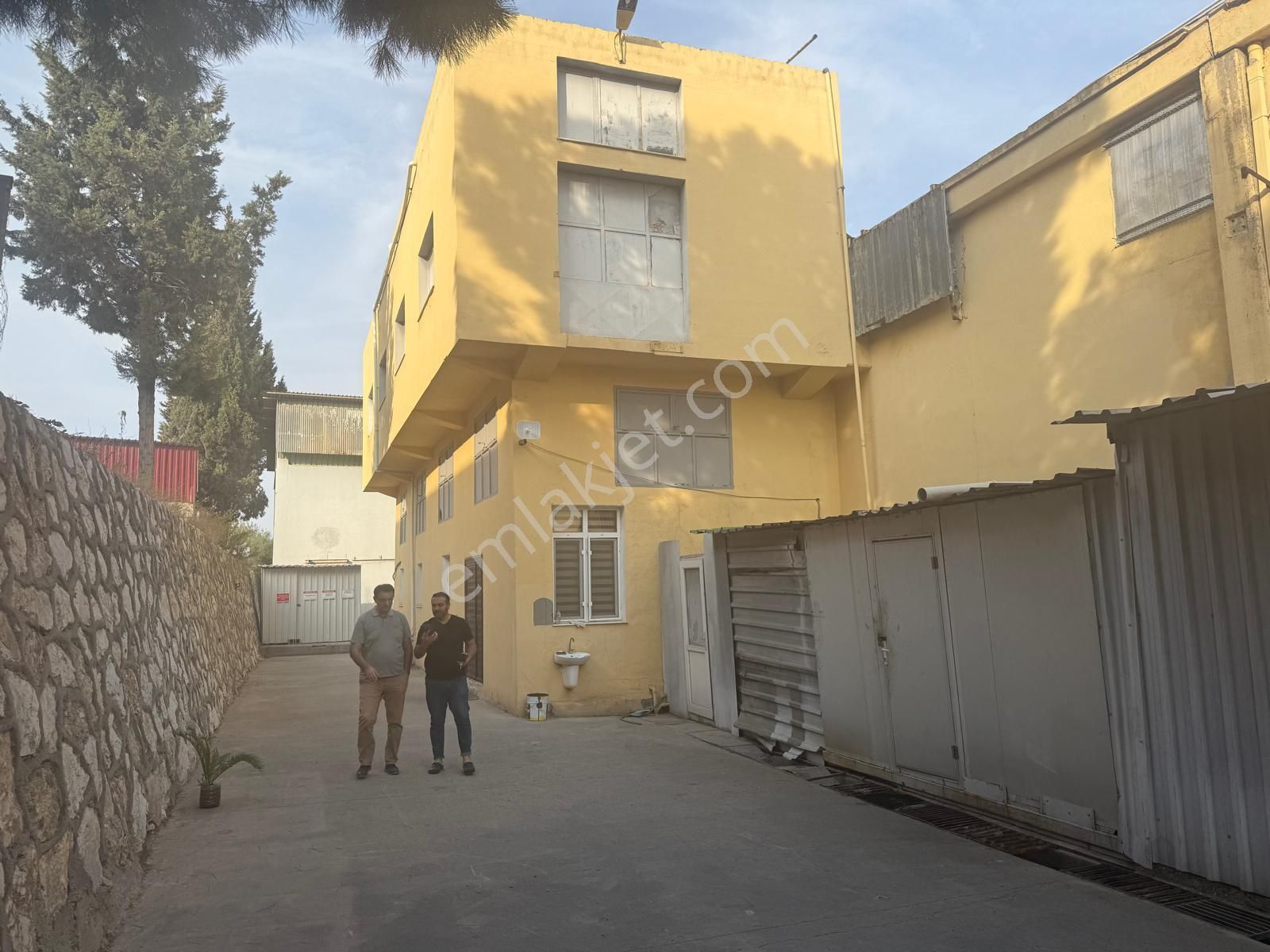 Zorlu Gayrimenkul'den Organize Sanayi'de 1400m2 Kiralık Fabrika - Görsel 9