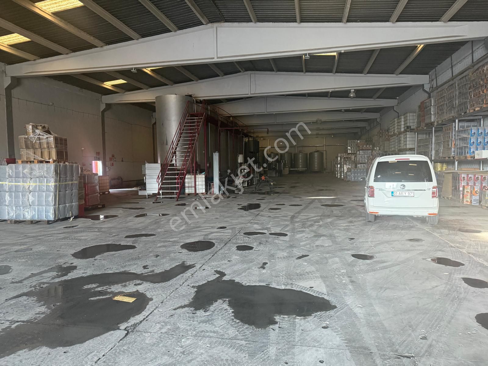 Zorlu Gayrimenkul'den Organize Sanayi'de 1400m2 Kiralık Fabrika