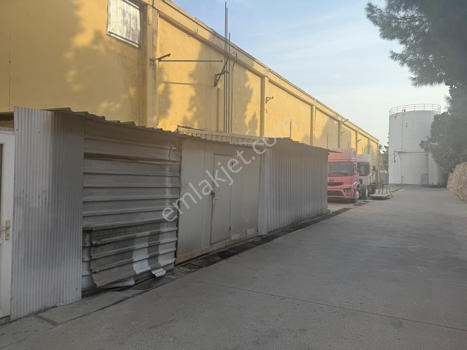 Zorlu Gayrimenkul'den Organize Sanayi'de 1400m2 Kiralık Fabrika - Görsel 15