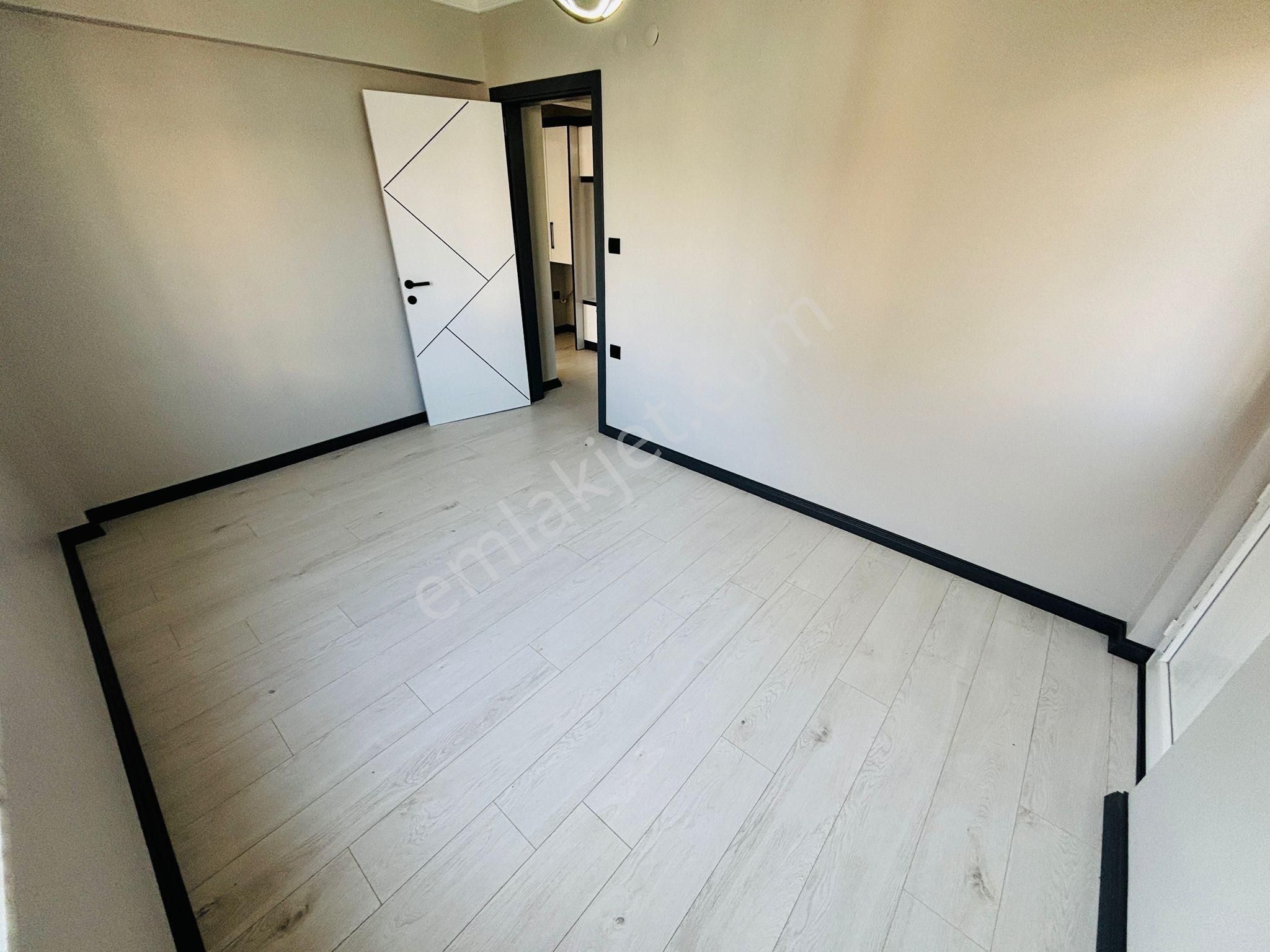 Didim Çamlık'ta Plaja Yakın 2+1 Daire - Görsel 13