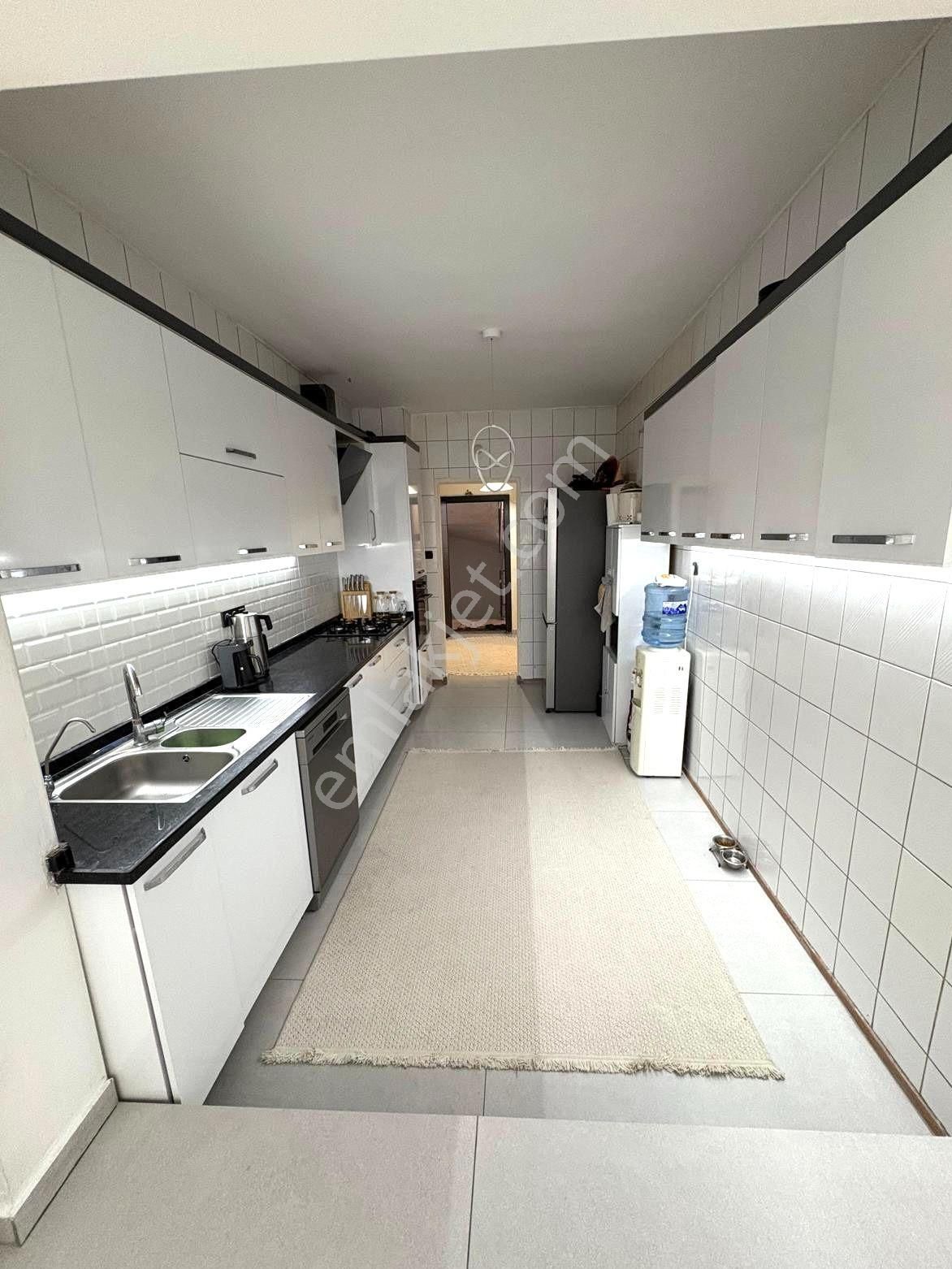 Şehrin Kalbinde 3+1 Genişliğinde İçi Full Yapılı Katta 2+1 Daire - Görsel 7