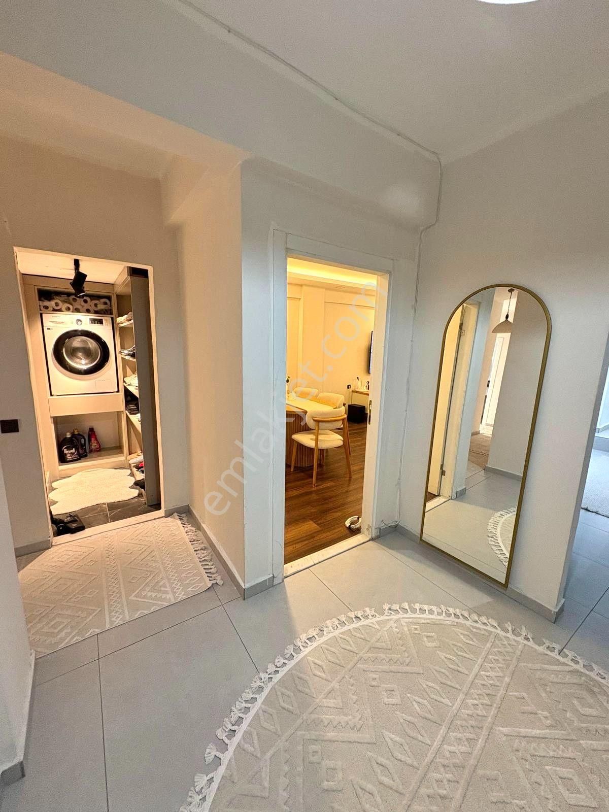 Şehrin Kalbinde 3+1 Genişliğinde İçi Full Yapılı Katta 2+1 Daire - Görsel 6