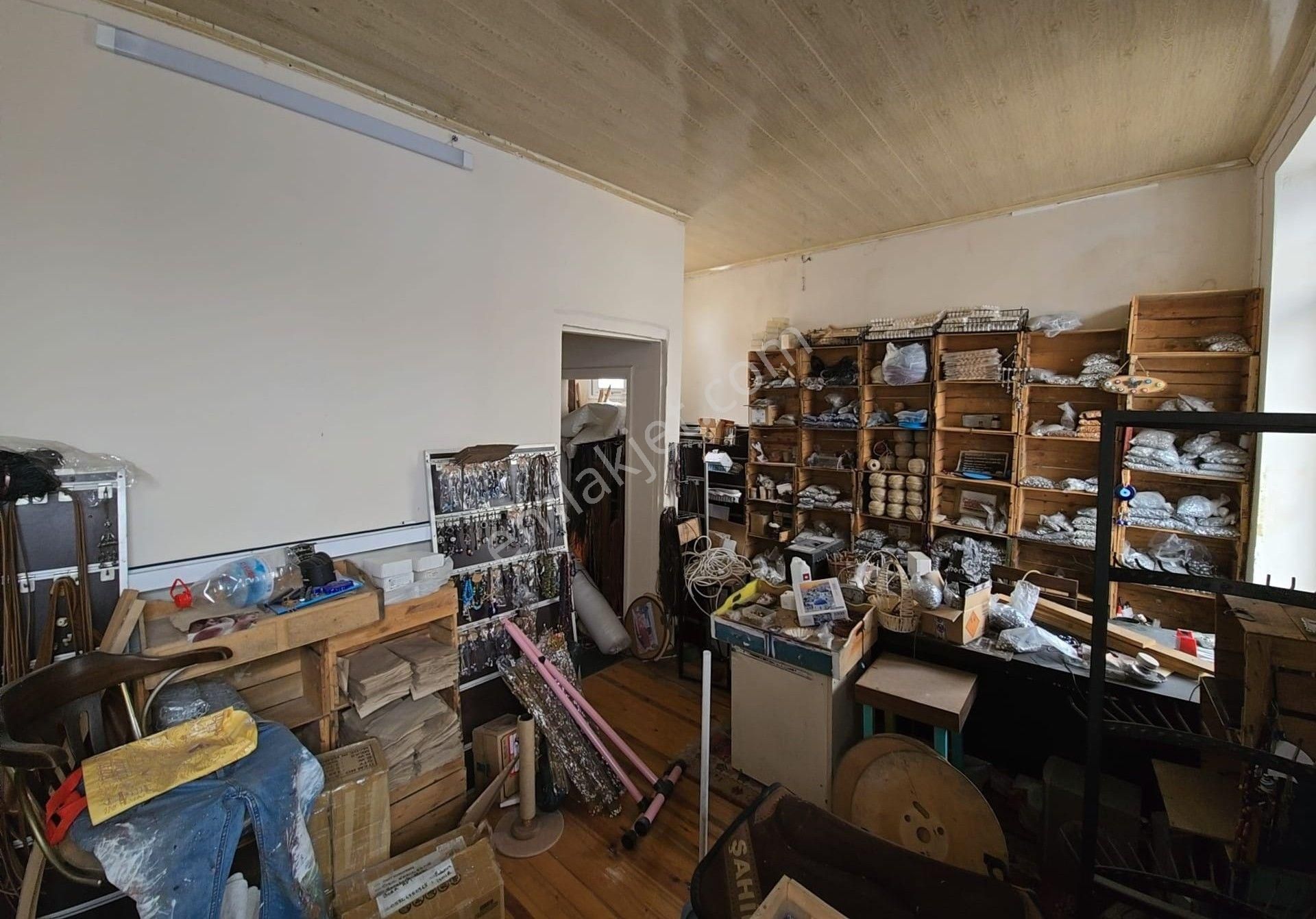 Arif Gürsular' Dan Kemeraltı' Nda Satılık Tarihi Dükkan - Görsel 12