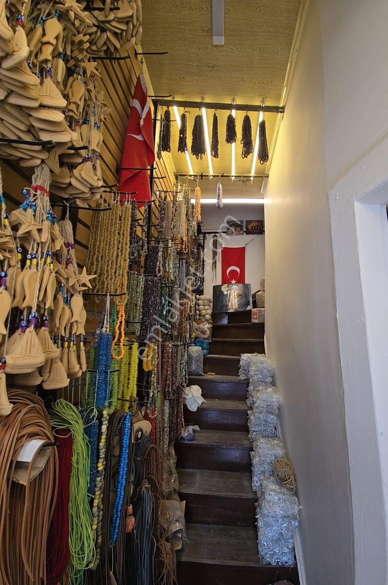 Arif Gürsular' Dan Kemeraltı' Nda Satılık Tarihi Dükkan - Görsel 9
