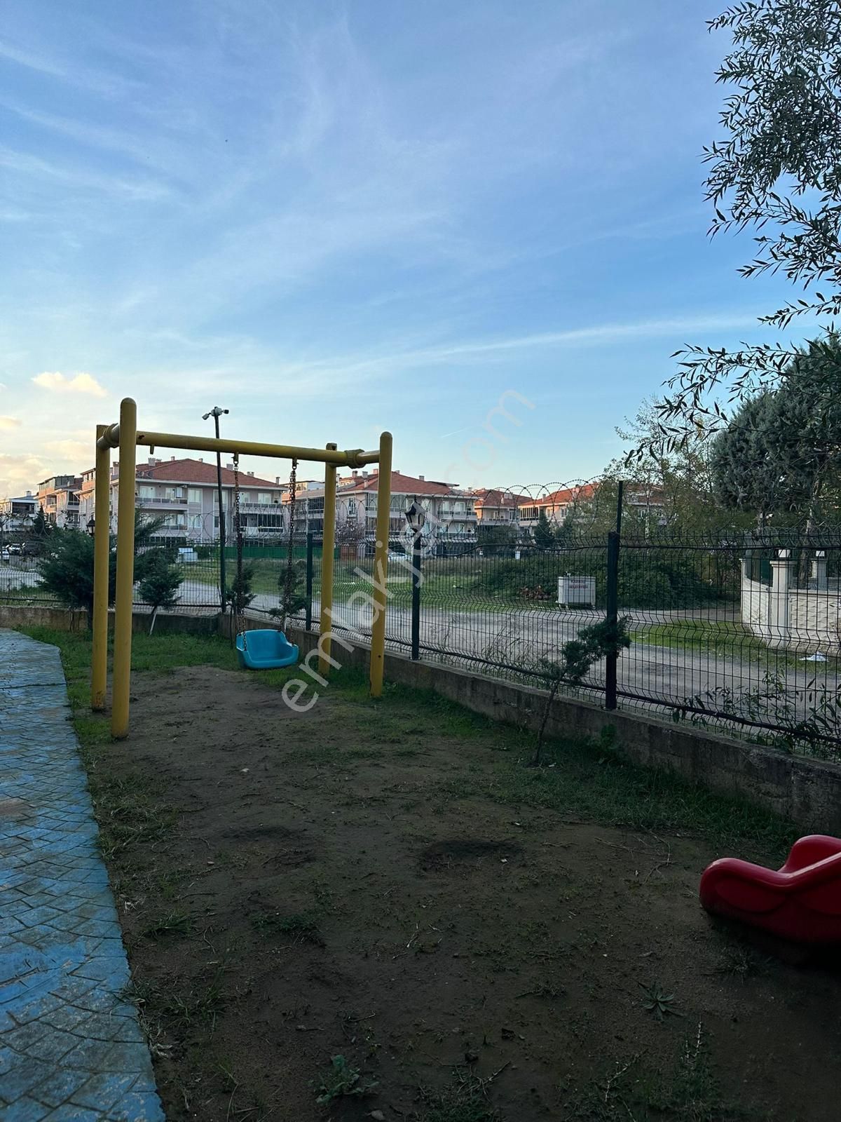 Karasu Da Havuz Cepheli Devamlı Kiralık 2+1 Daire - Görsel 30