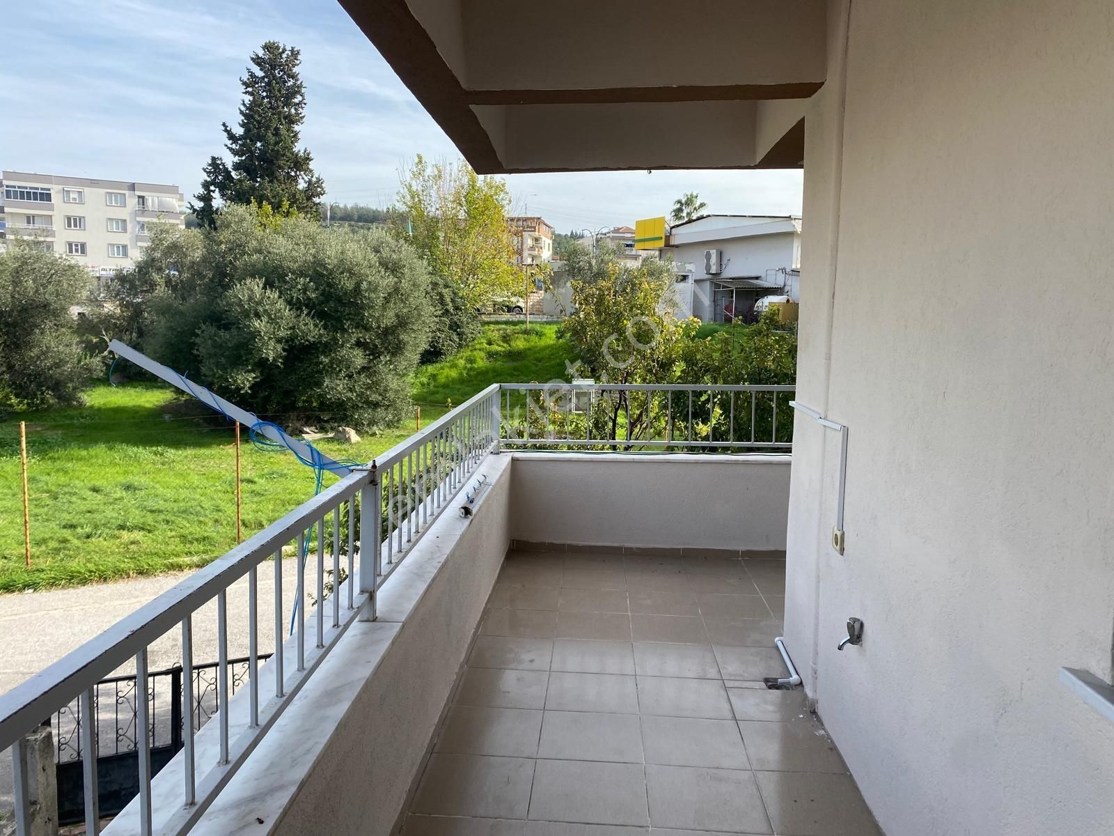 Aliağa Merkezde 3+1 Kombili Daire - Görsel 17