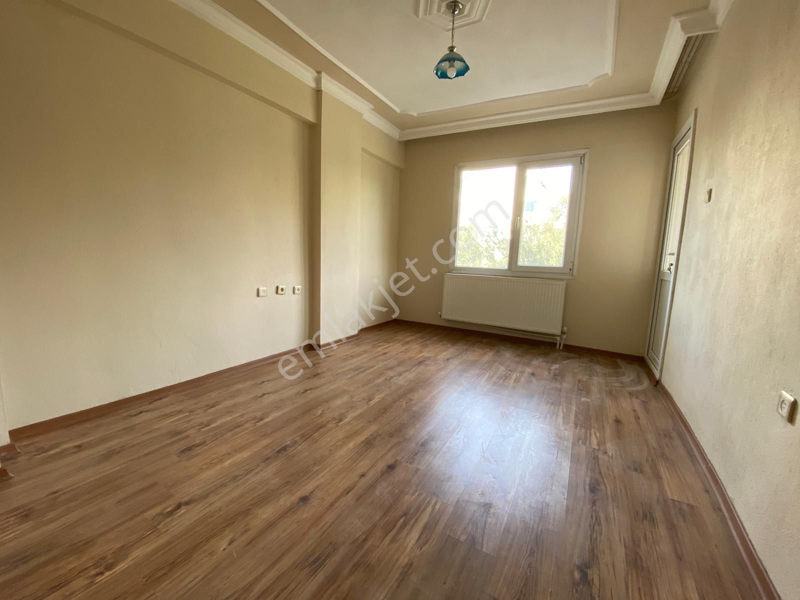 Aliağa Merkezde 3+1 Kombili Daire - Görsel 16