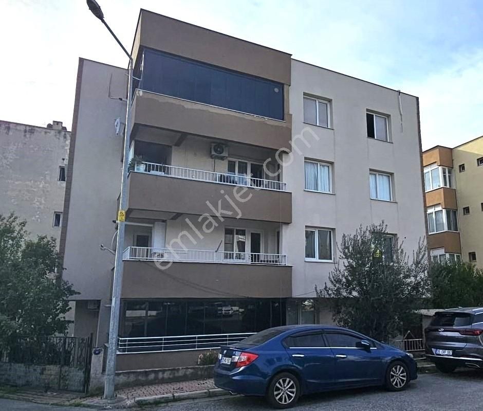 Aliağa Merkezde 3+1 Kombili Daire