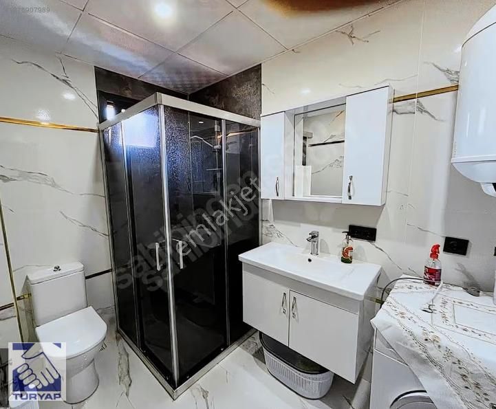 Kuşadası'nda Çift Havuzlu Tam Müstakil Satılık Villa - Görsel 20