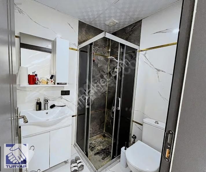 Kuşadası'nda Çift Havuzlu Tam Müstakil Satılık Villa - Görsel 12