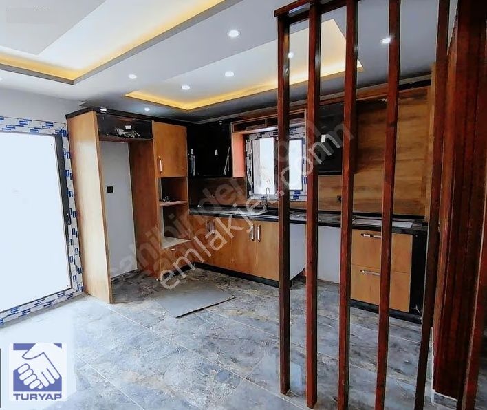 Kuşadası'nda Çift Havuzlu Tam Müstakil Satılık Villa - Görsel 16