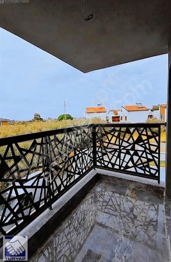 Kuşadası'nda Çift Havuzlu Tam Müstakil Satılık Villa - Görsel 18