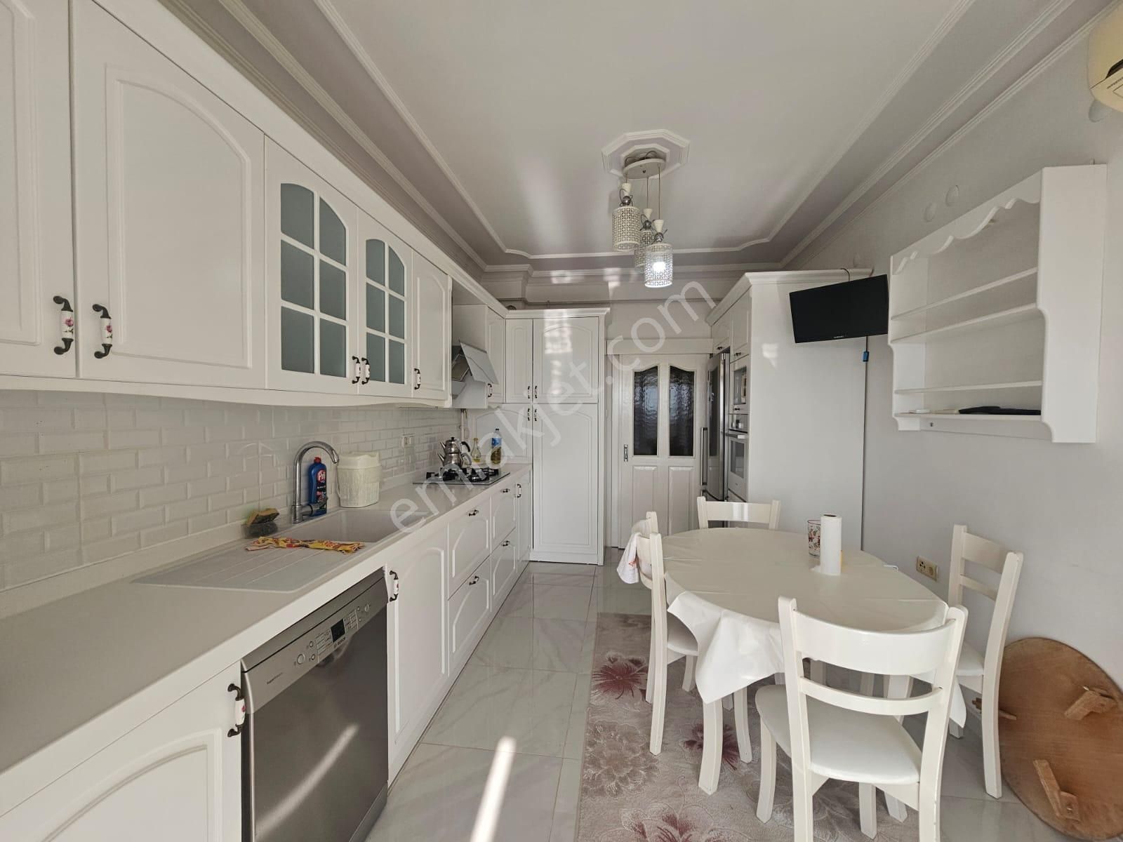 Full Deniz Manzaralı 9. Kat | Brüt 170 M² Doğalgazlı Mobilyalı - Görsel 12