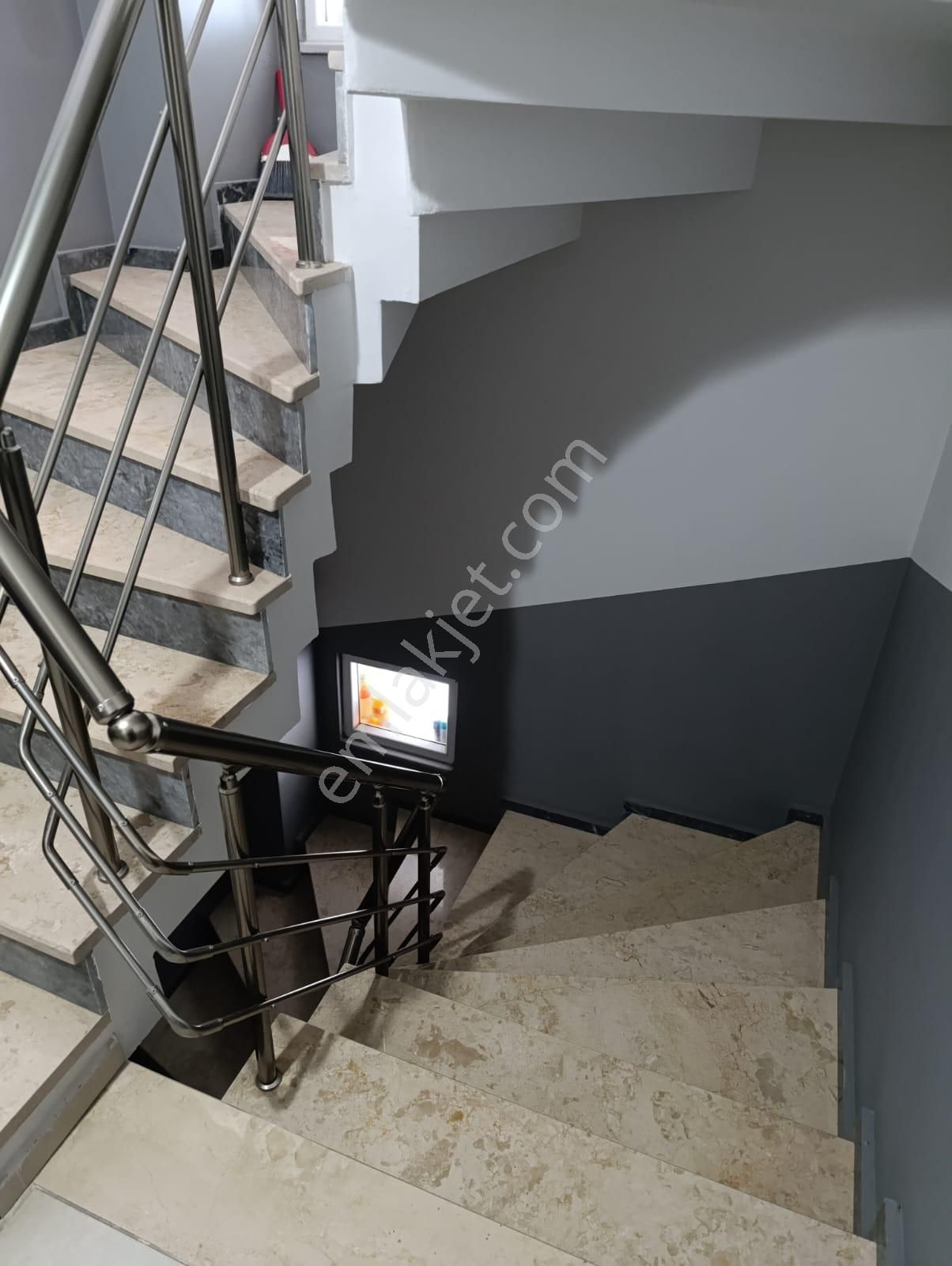 Balıkesir Bandırma Sunullah Mah. Kiralık 2+0 Daire Merkezi Konumda - Görsel 17