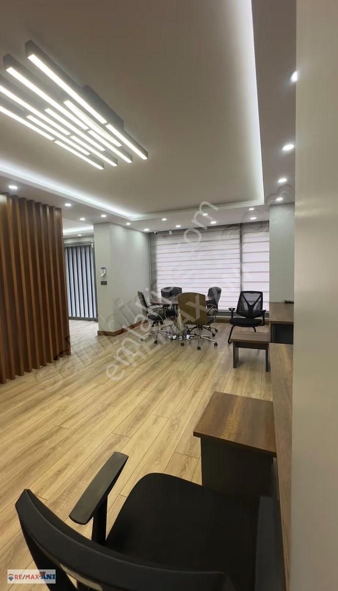 Ümraniye Küçüksu Cad.si 'nde Tabela Değeri Yüksek Kiralık Dükkan - Görsel 13