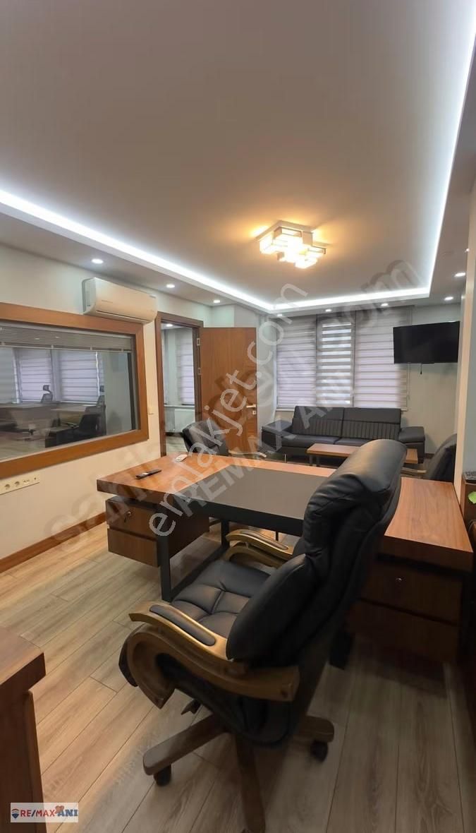 Ümraniye Küçüksu Cad.si 'nde Tabela Değeri Yüksek Kiralık Dükkan - Görsel 15