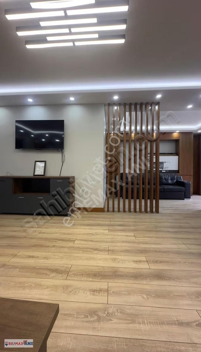 Ümraniye Küçüksu Cad.si 'nde Tabela Değeri Yüksek Kiralık Dükkan - Görsel 5