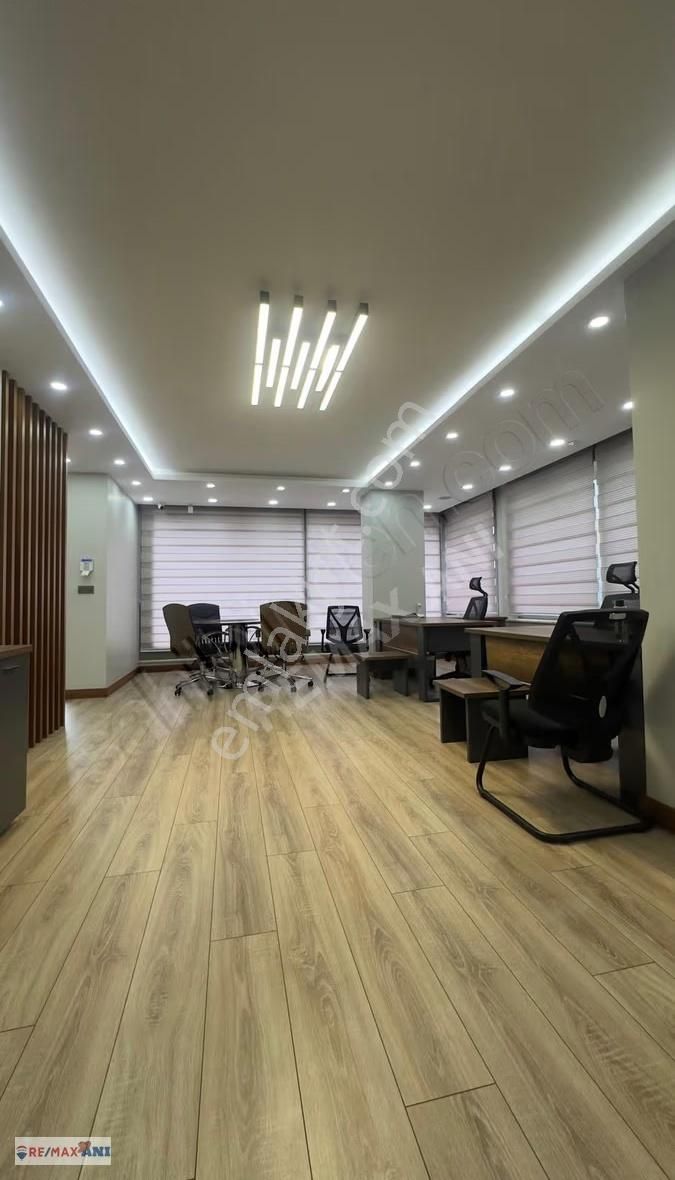 Ümraniye Küçüksu Cad.si 'nde Tabela Değeri Yüksek Kiralık Dükkan - Görsel 9