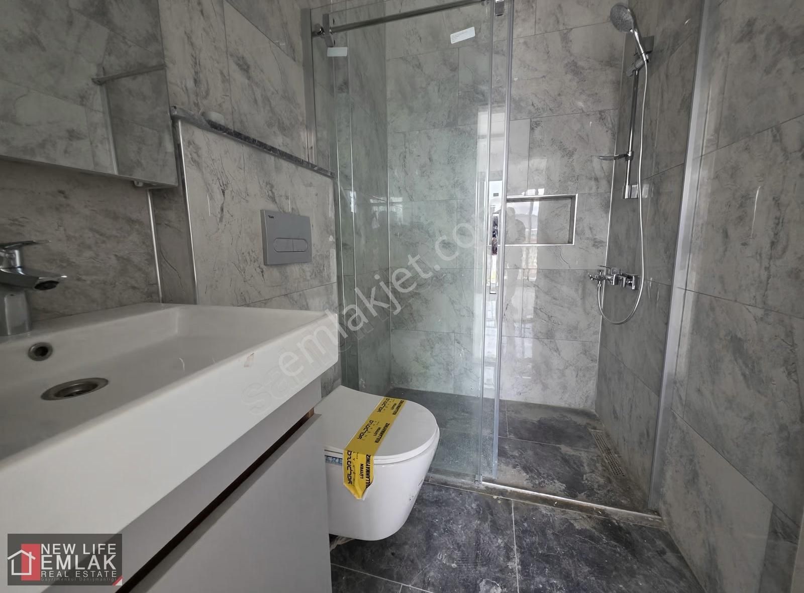 Kuşadası Soğucak'ta Yolun Deniz Tarafında Havuzlu Sitede Villa - Görsel 27