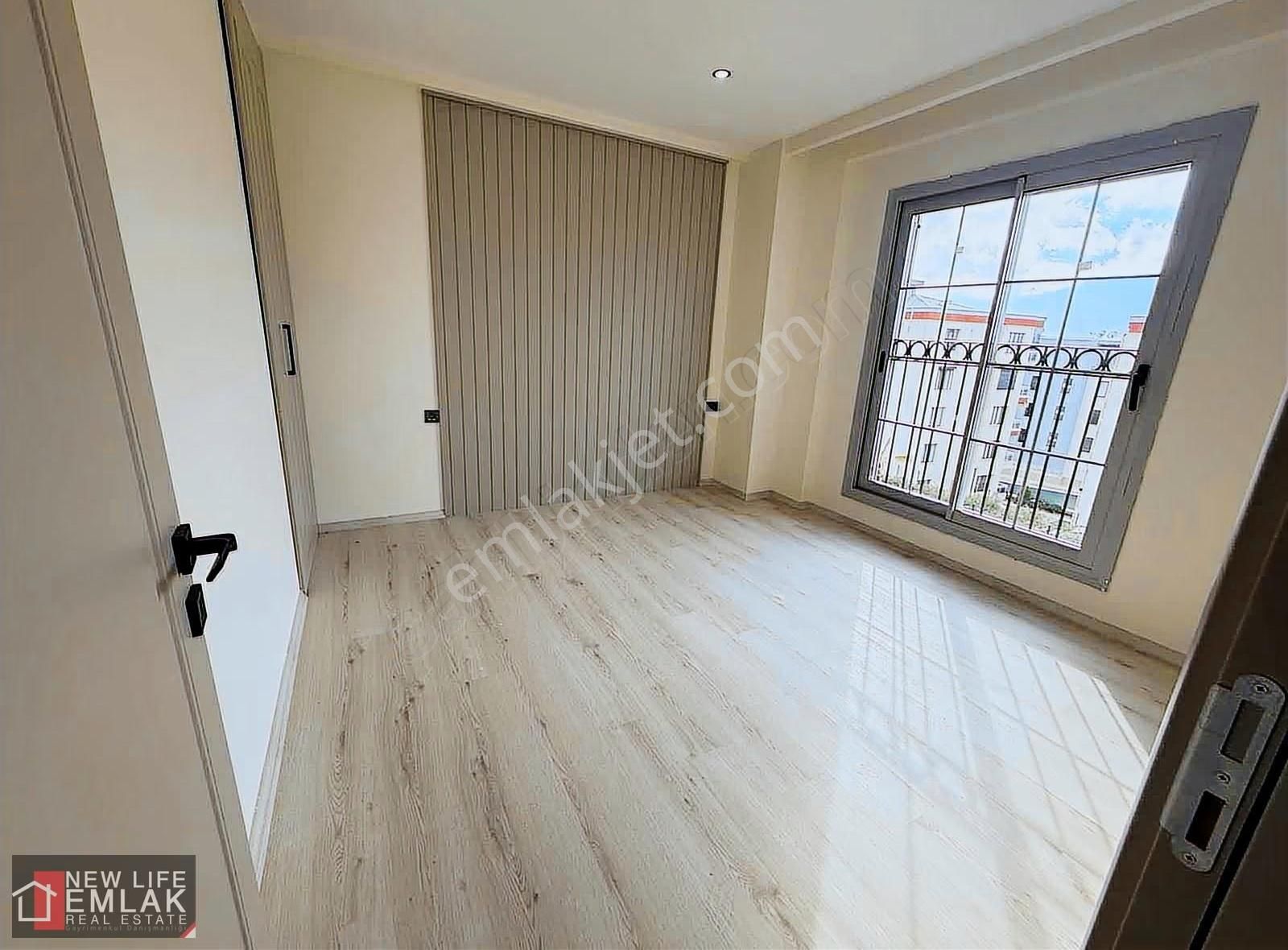 Kuşadası Merkezde Havuzlu Sitede Deniz Manzaralı Satılık Daire - Görsel 25