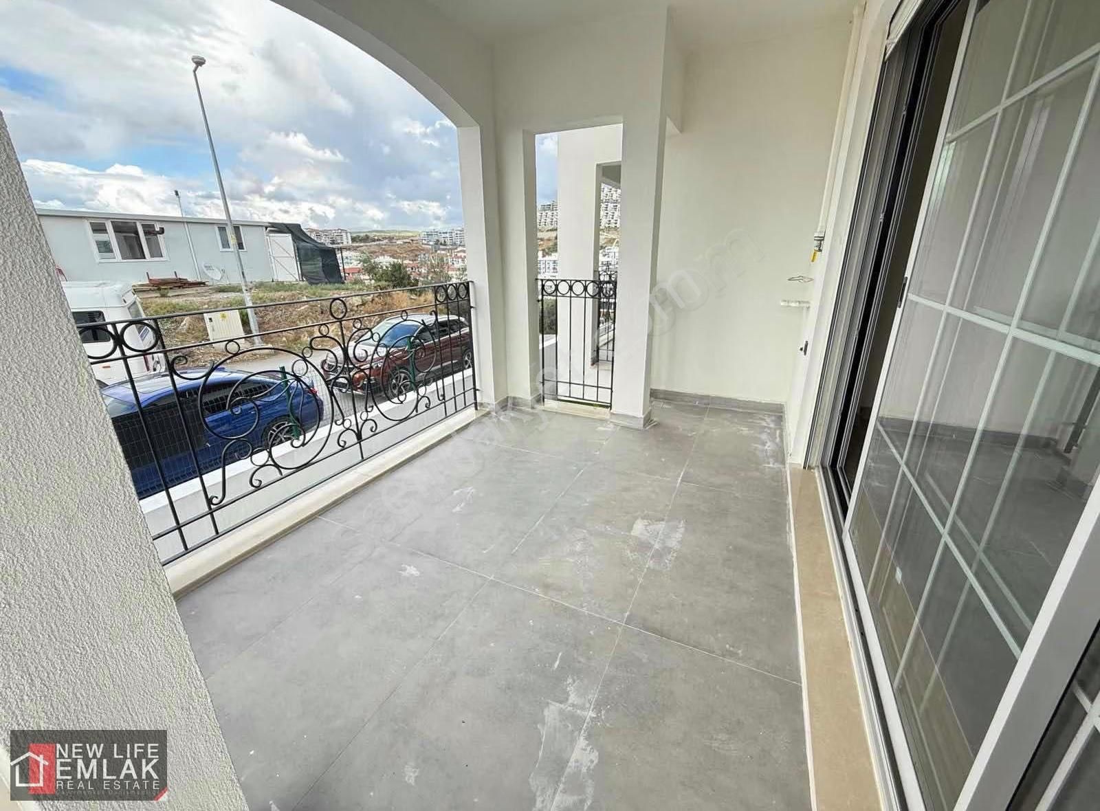 Kuşadası Merkezde Havuzlu Sitede Deniz Manzaralı Satılık Daire - Görsel 20