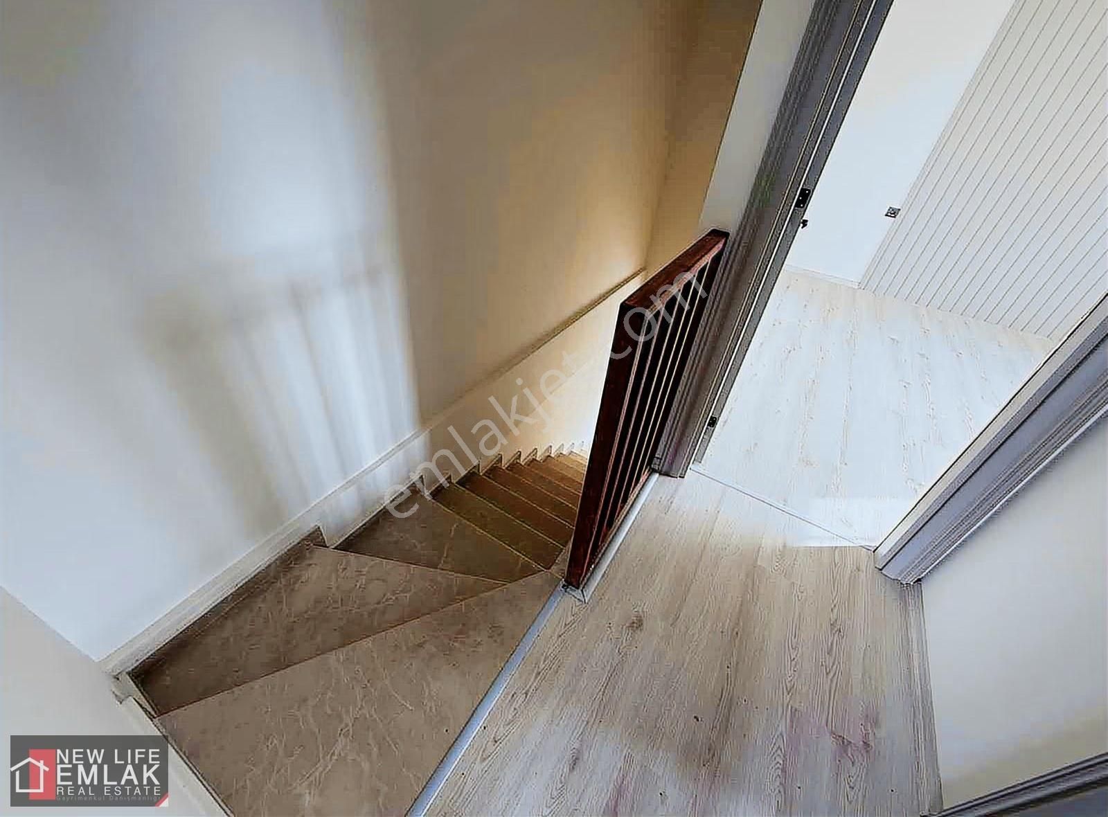 Kuşadası Merkezde Havuzlu Sitede Deniz Manzaralı Satılık Daire - Görsel 16