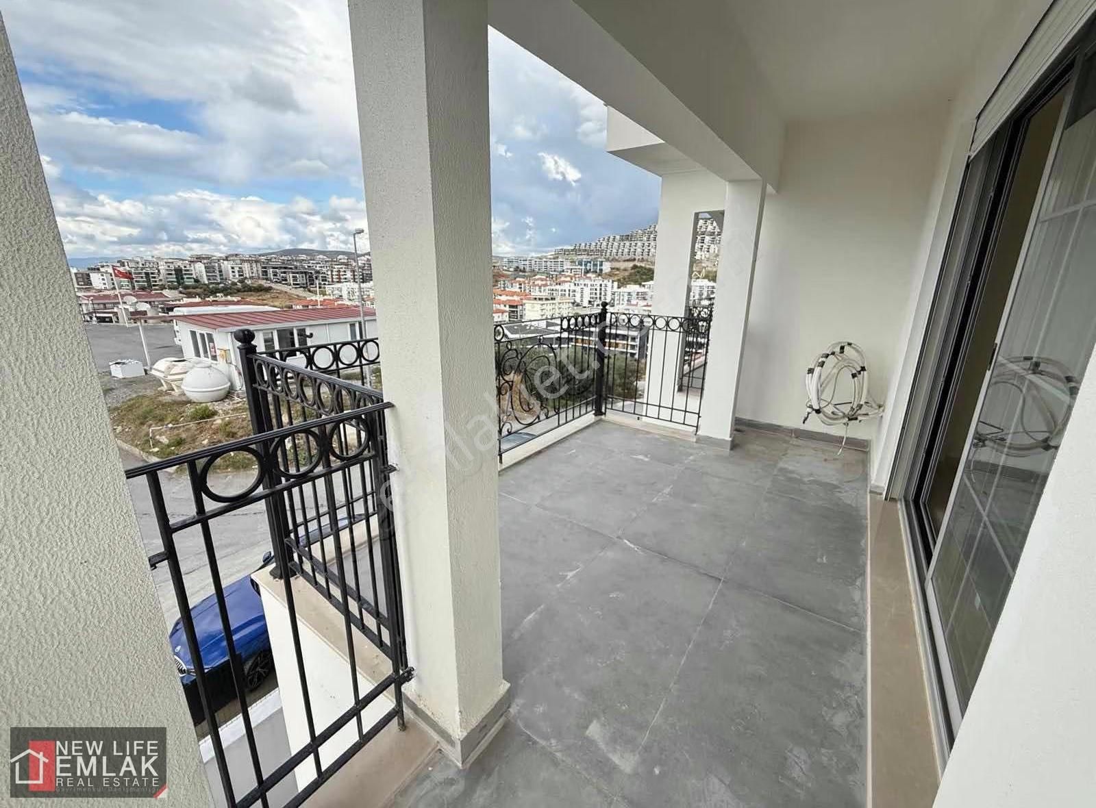 Kuşadası Merkezde Havuzlu Sitede Deniz Manzaralı Satılık Daire - Görsel 21