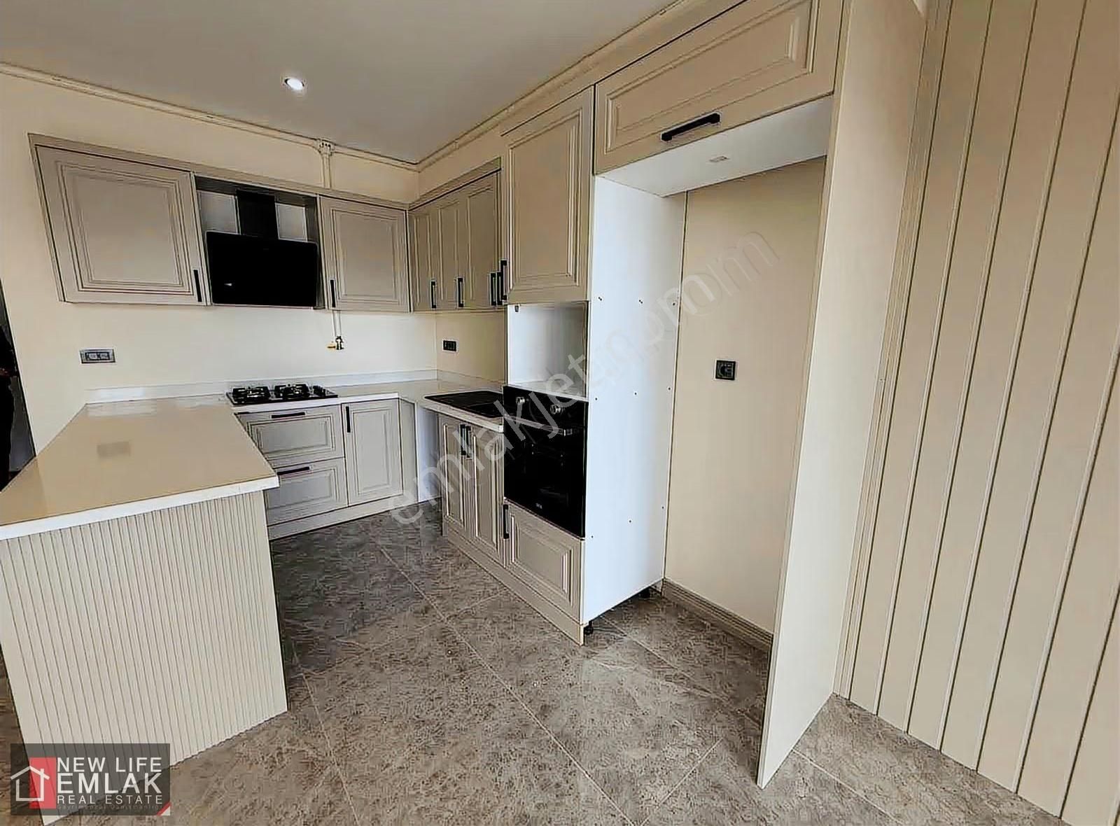 Kuşadası Merkezde Havuzlu Sitede Deniz Manzaralı Satılık Daire - Görsel 23