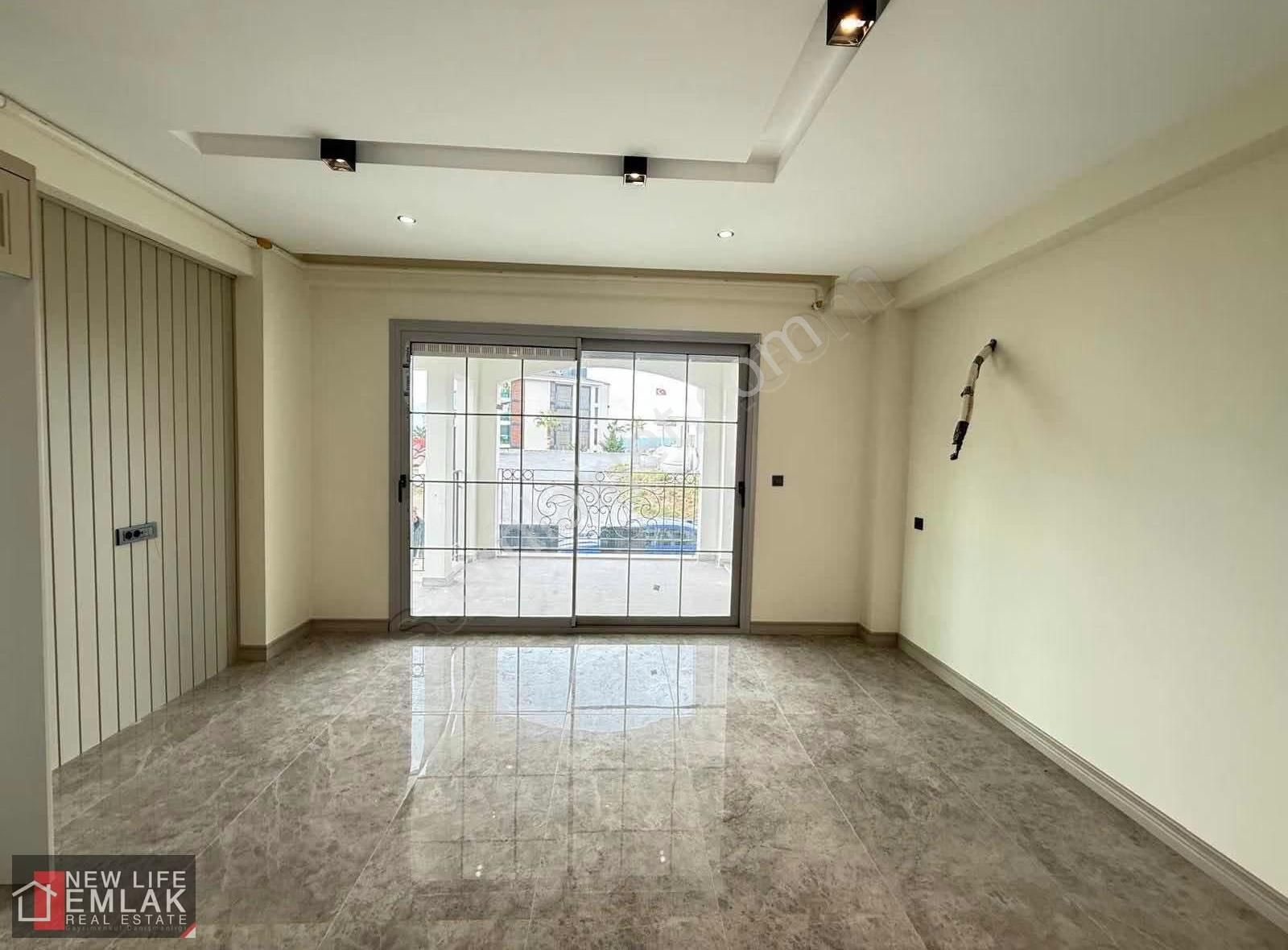 Kuşadası Merkezde Havuzlu Sitede Deniz Manzaralı Satılık Daire - Görsel 8