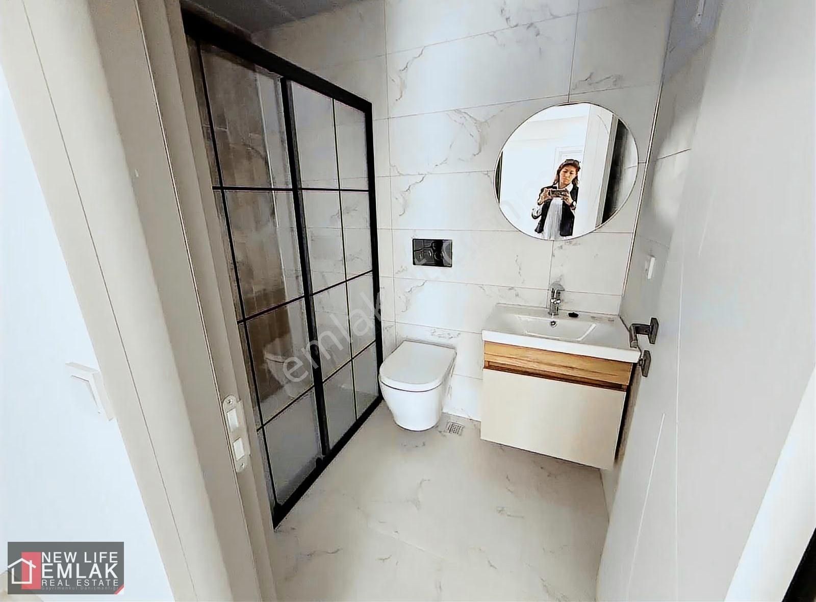 Kuşadasında Kapalı Garaj Havuzlu Sitede Satılık Bahçe Katı - Görsel 19