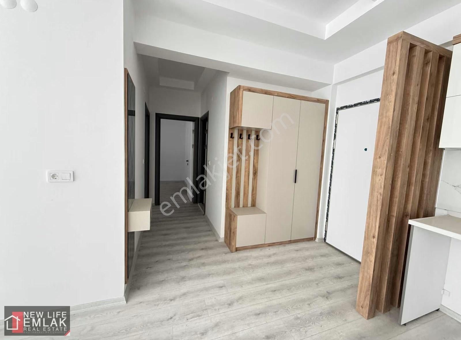 Kuşadasında Kapalı Garaj Havuzlu Sitede Satılık Bahçe Katı - Görsel 23