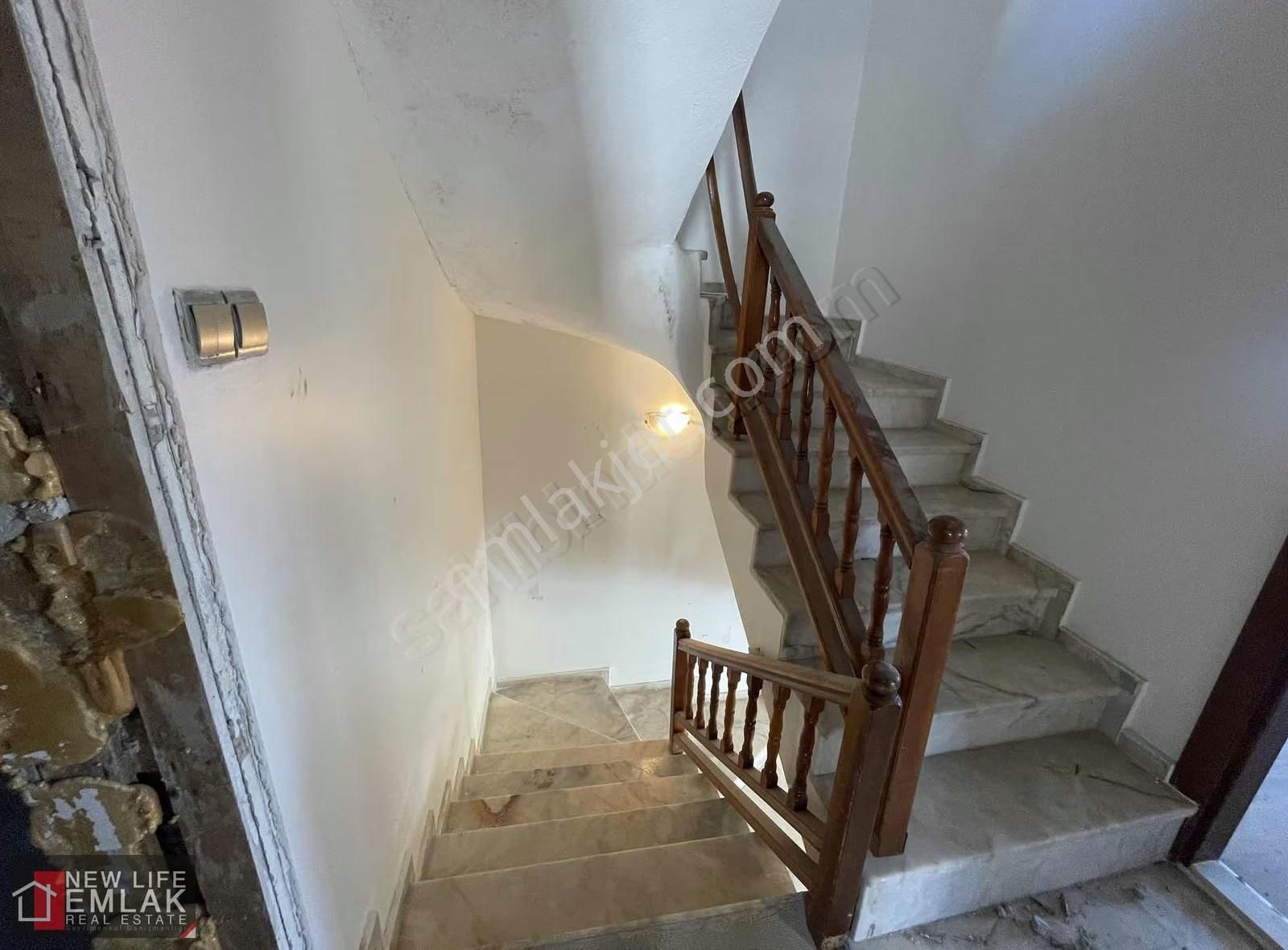 Kuşadası Marinada Muhteşem Deniz Manzaralı 7+1 Villa - Görsel 8