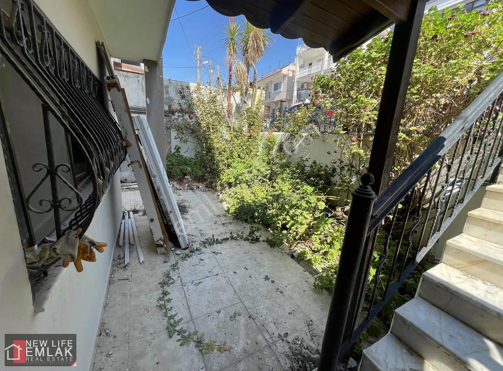 Kuşadası Marinada Muhteşem Deniz Manzaralı 7+1 Villa - Görsel 3