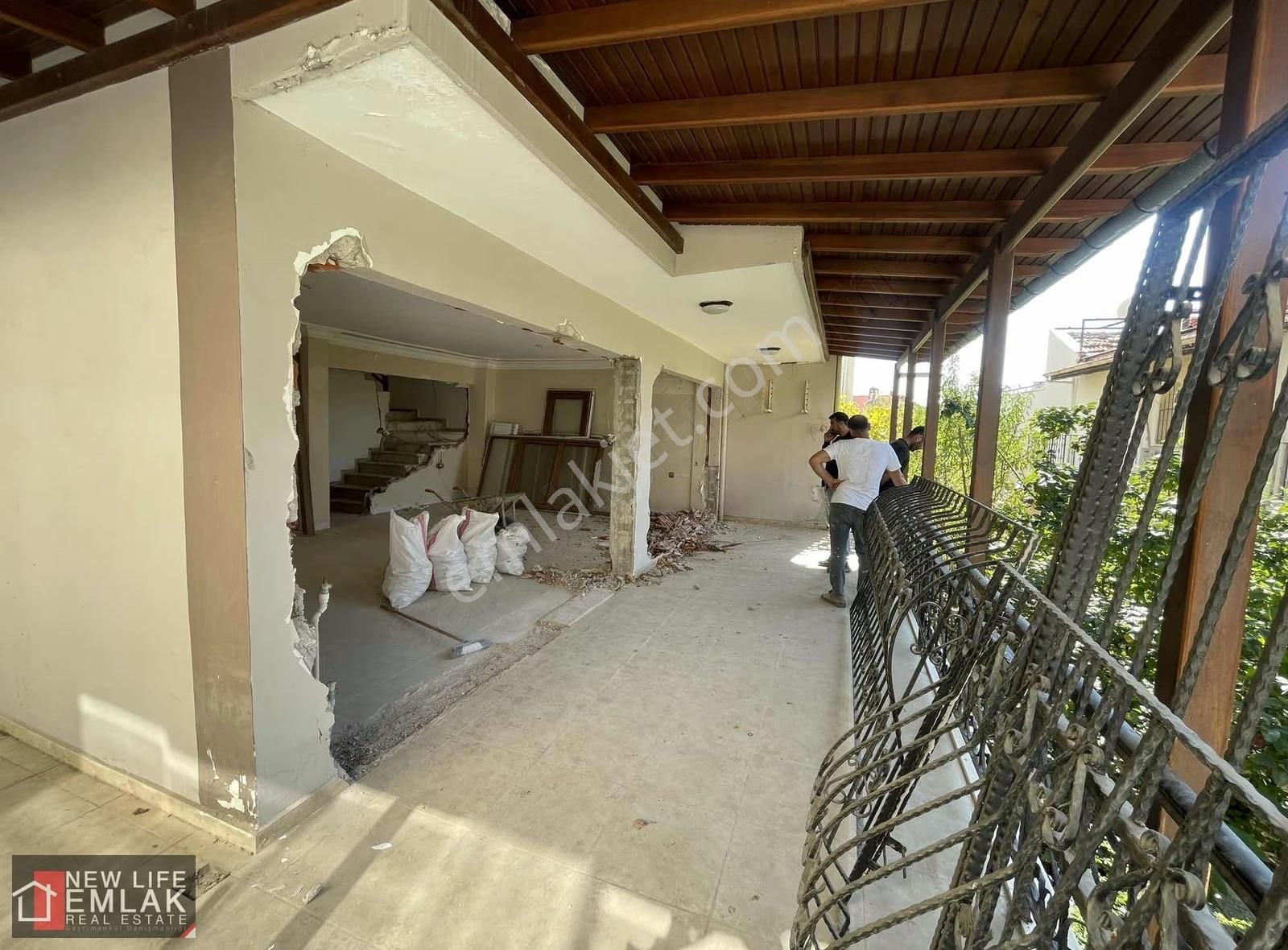 Kuşadası Marinada Muhteşem Deniz Manzaralı 7+1 Villa - Görsel 5