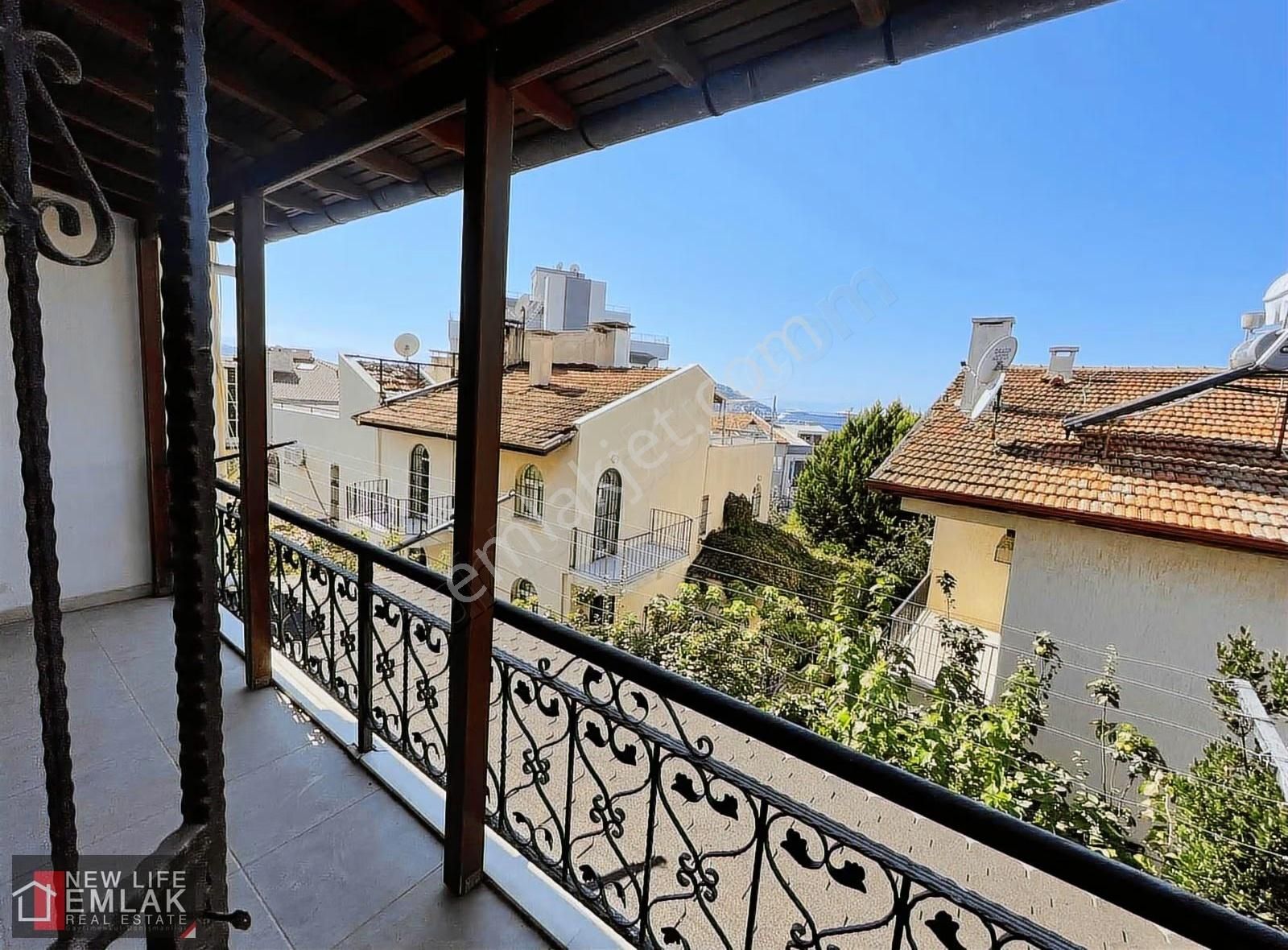 Kuşadası Marinada Muhteşem Deniz Manzaralı 7+1 Villa - Görsel 4