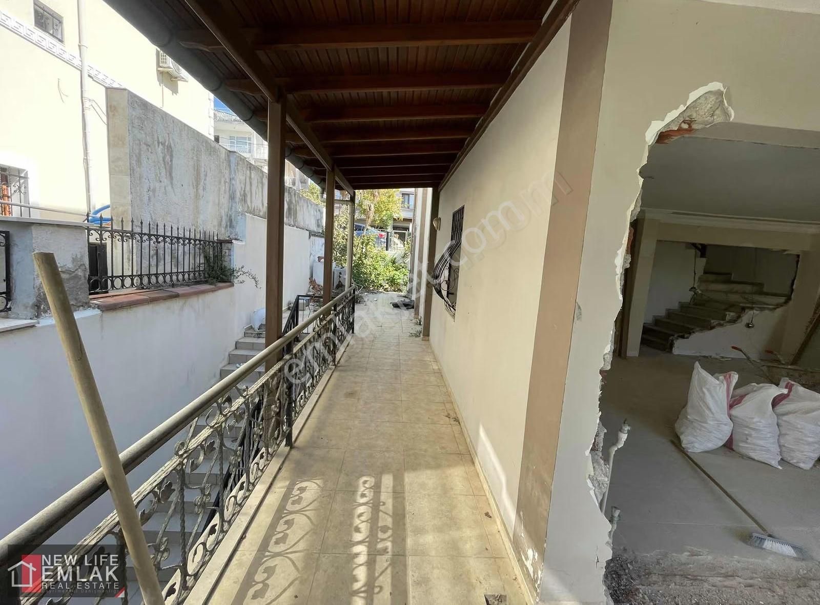 Kuşadası Marinada Muhteşem Deniz Manzaralı 7+1 Villa - Görsel 26