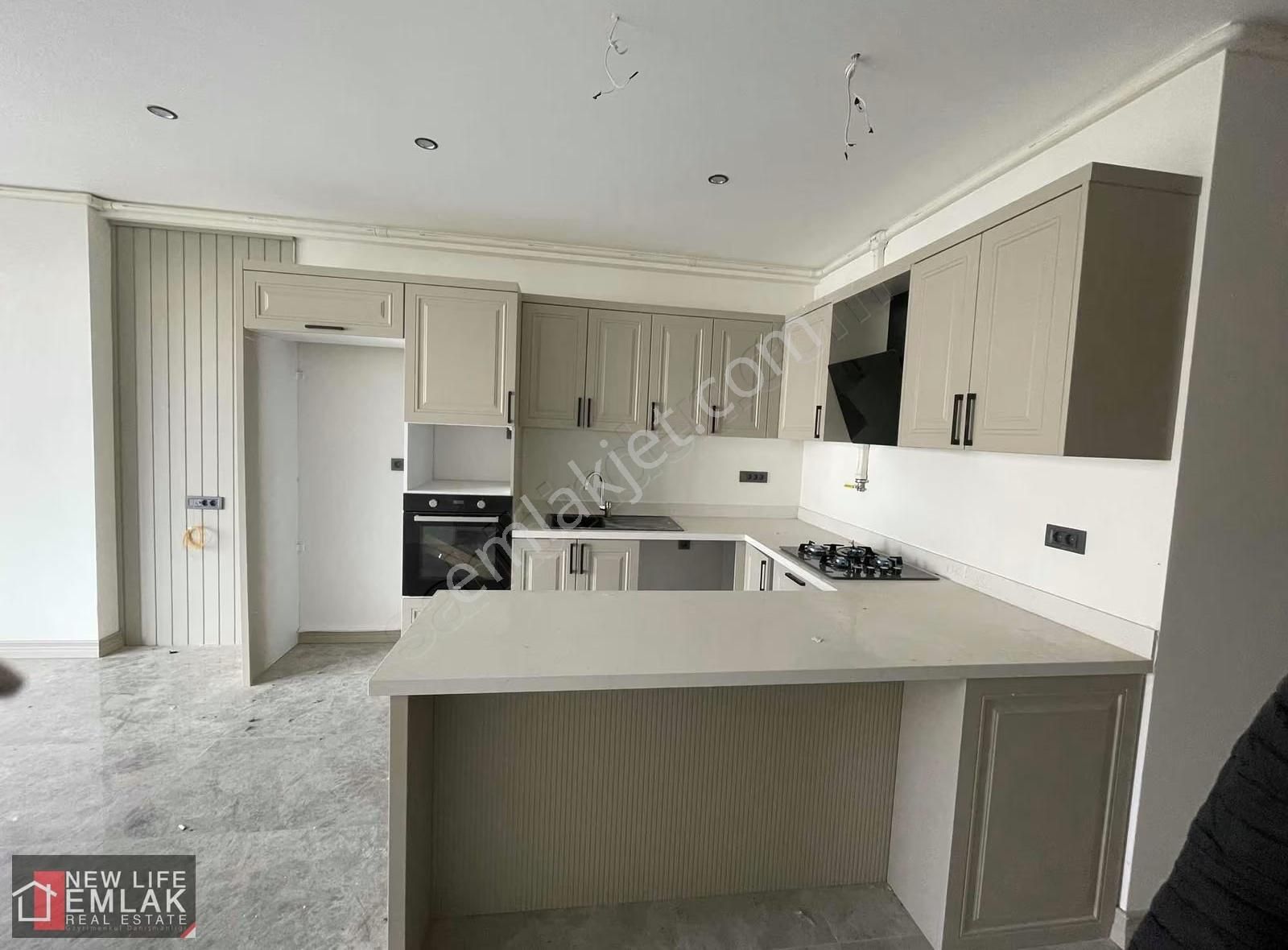 Kuşadası Merkezde Havuzlu Sitede Satılık Daire - Görsel 11