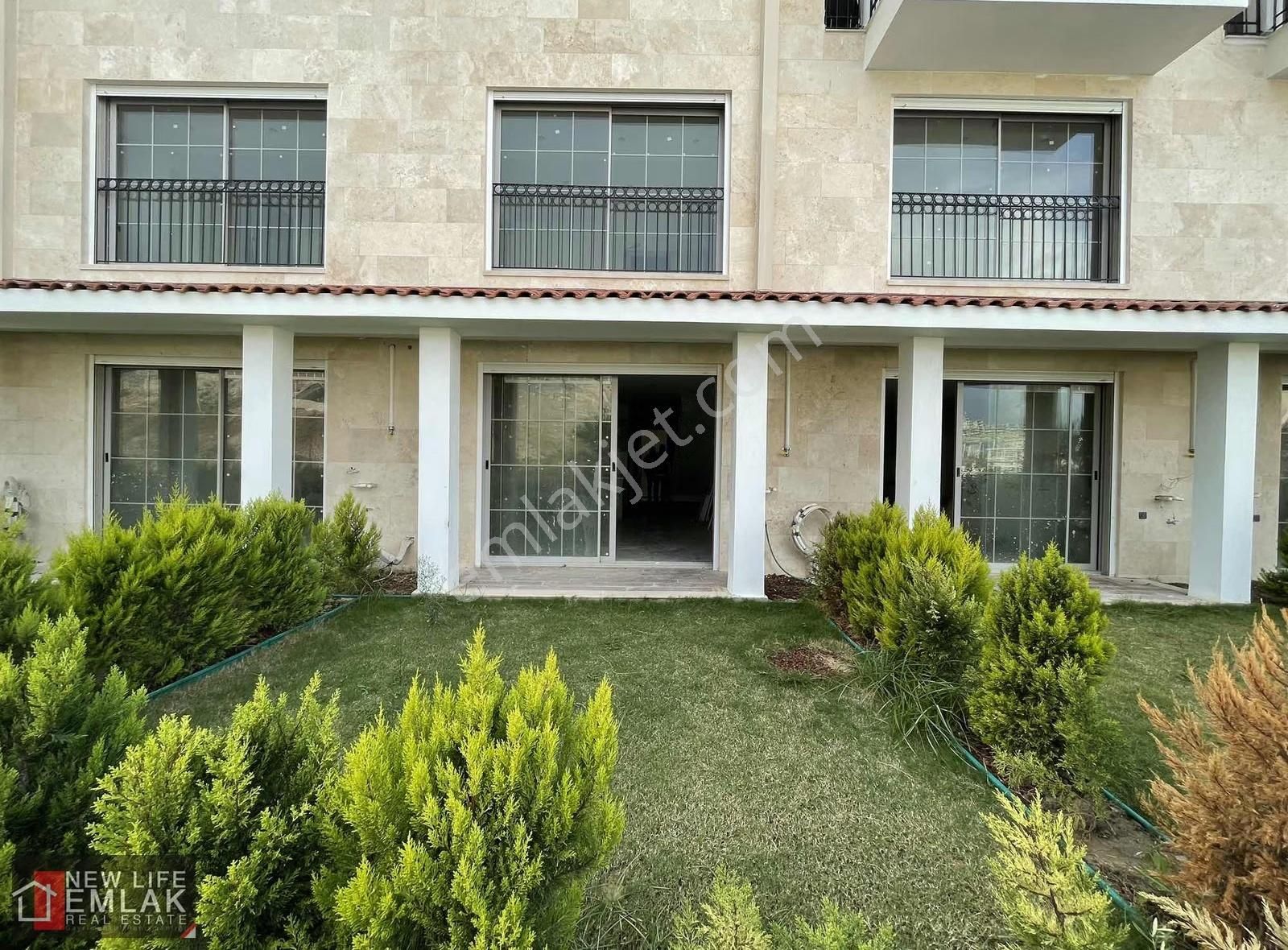 Kuşadası Merkezde Havuzlu Sitede Satılık Daire - Görsel 6