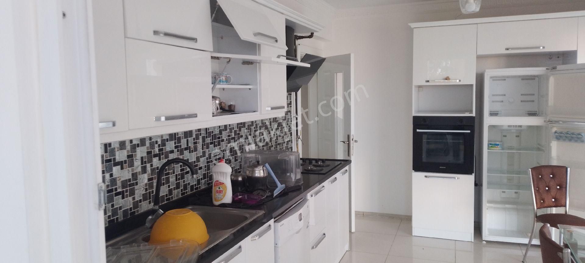 Trabzon Pelitli Mahallesinde Satılık 190 Mkare Eşyalı Daire - Görsel 3
