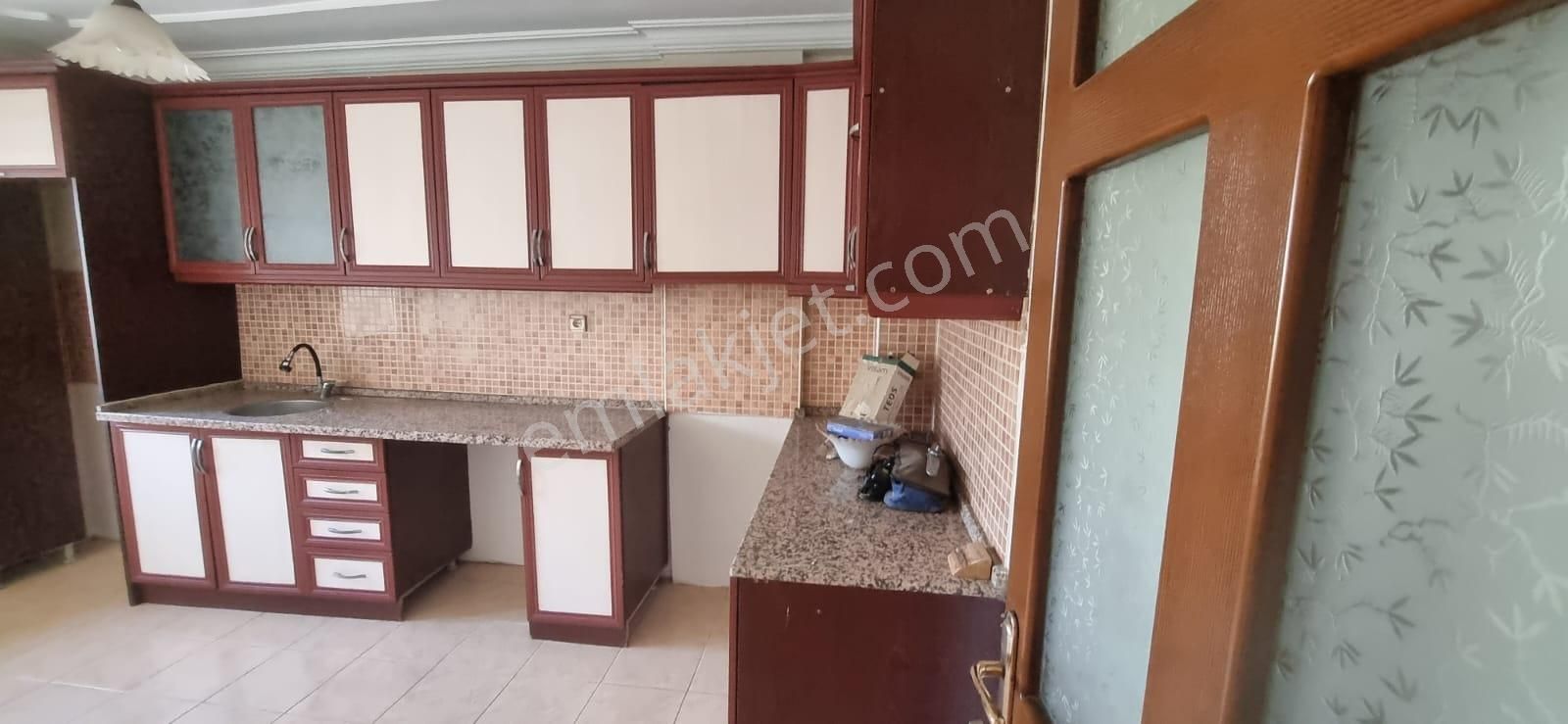 Tombul Emlaktan Karaçay Mahallesinde 3+1 Kiralık Daire - Görsel 10
